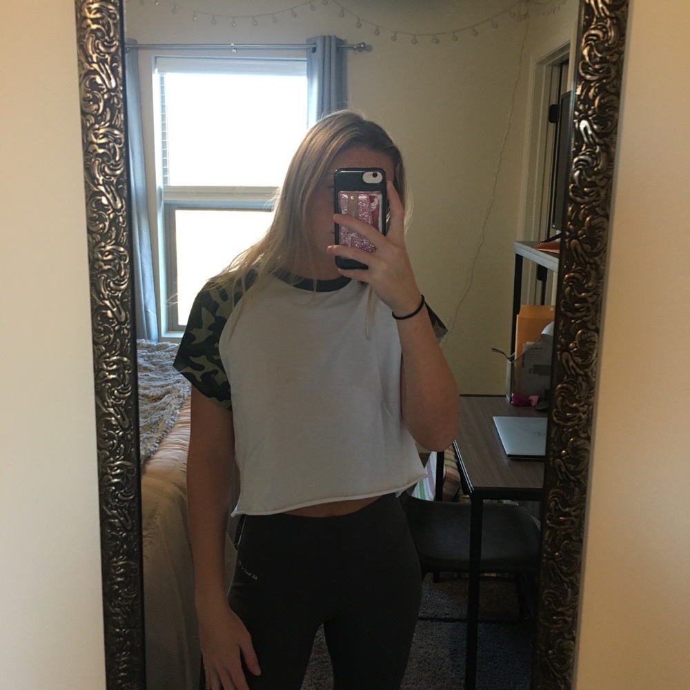 Short Sleeve Crop Top